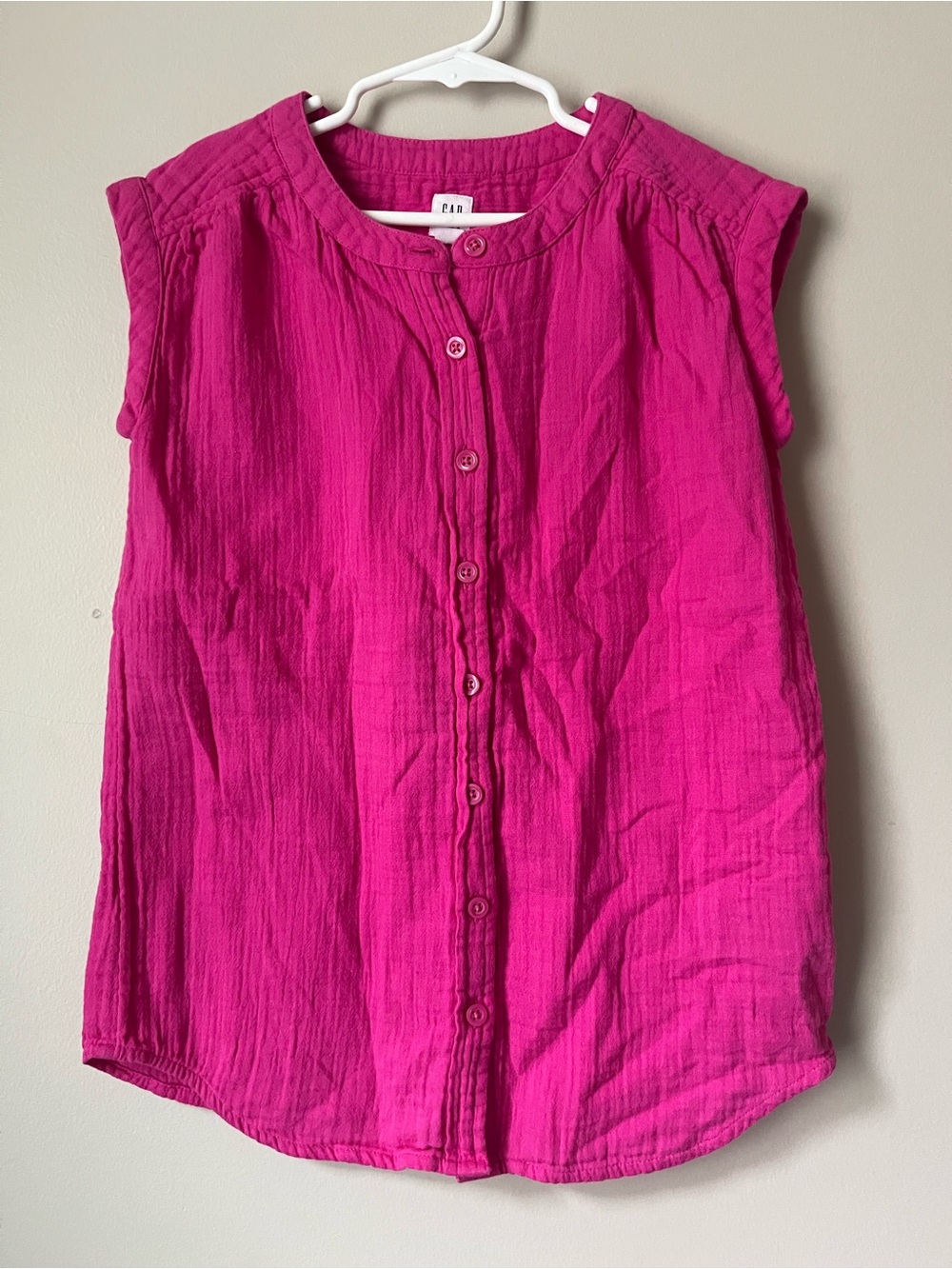 GAP Girls' Sleeveless Button-Front Top in Fuchsia Pink